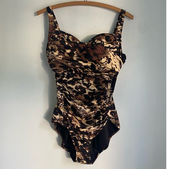 Slimming Soma One Piece Swimsuit Tamed Bathing Size 12 Cheetah Leopard Mob Wife - Picture 1 of 10